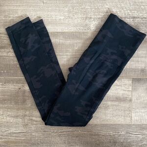 SPANX Look At Me Now Camo Seamless Leggings
